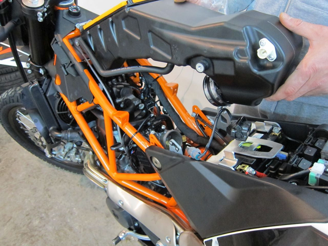 How to remove air box on 2014-2018 KTM 690 Enduro - photo instructions