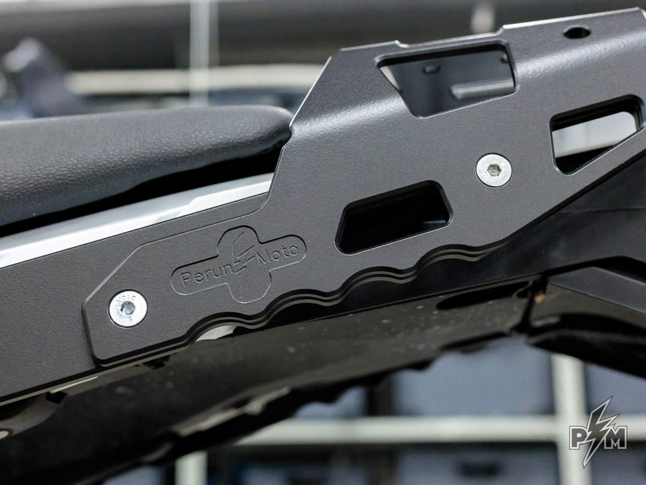 Perun moto KTM 390 Adventure R Top luggage rack - 7 - grab handle