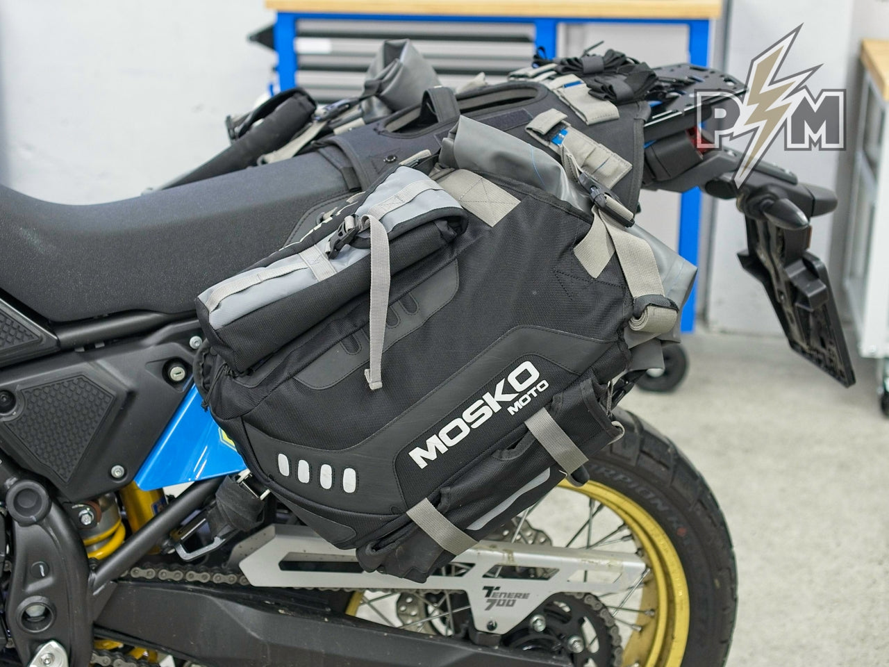 e*d様 モトレザ　moto 墨染め　ケース Reckless 80L V4.0 Motorcycle Luggage System | Mosko Moto - Mosko