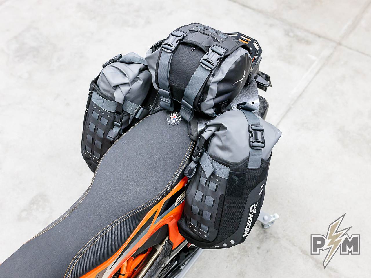 Perun moto KTM 690 Luggage rack & Heel guards with Mosko moto Reckless 40