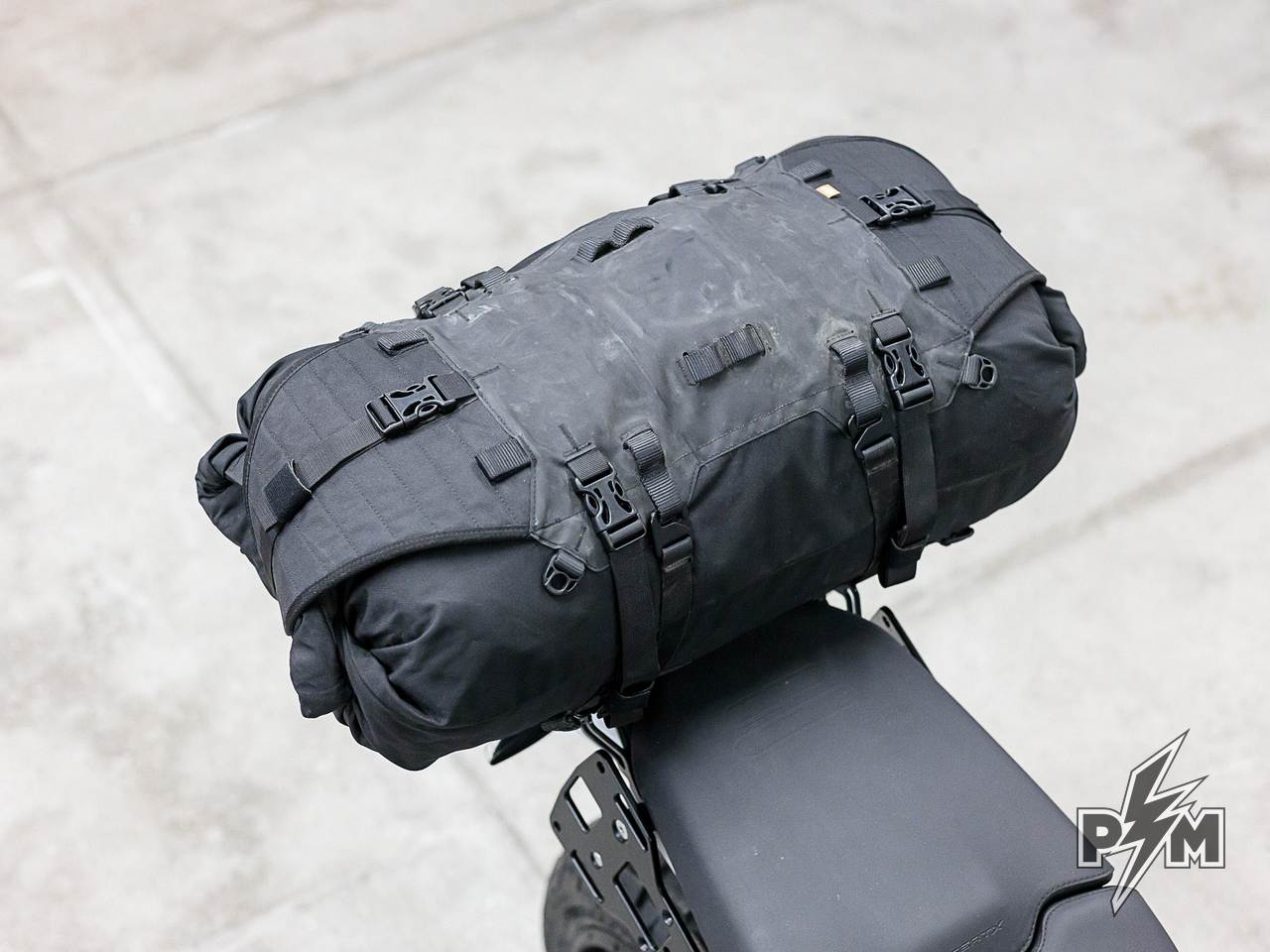 Perun moto Ducati Desertx Top luggage rack and Kriega US-40 Rackpack