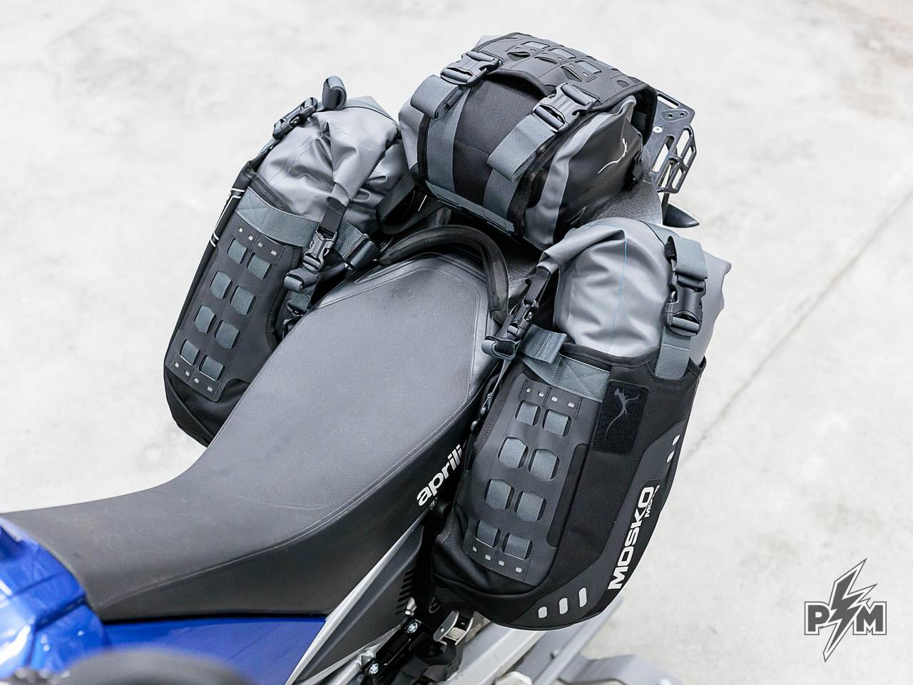 Perun moto aprilia tuareg Top luggage rack & Tie-down brackets with Mosko moto Reckless 40