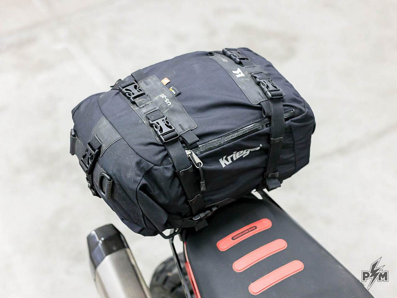 Kriega US-20 Drypack on BMW F900GS - Perunmoto
