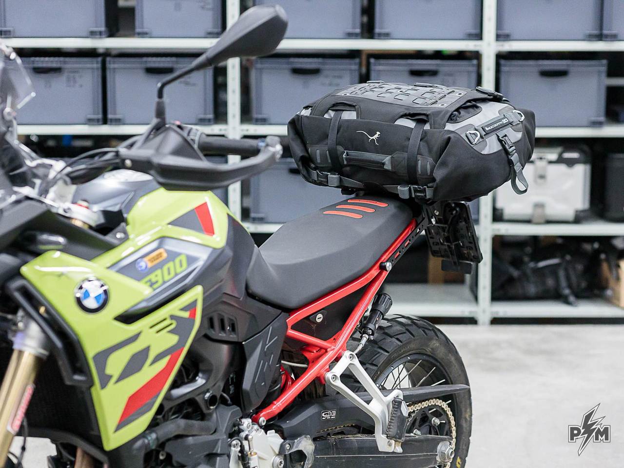 Perun moto BMW F900GS Top luggage rack with Mosko moto Backcountry duffle