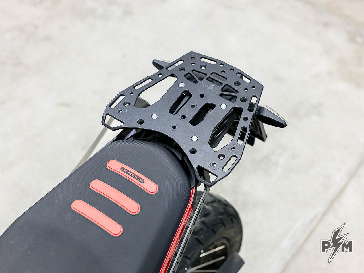 Perun moto Top luggage rack for BMW F900GS design details Perunmoto