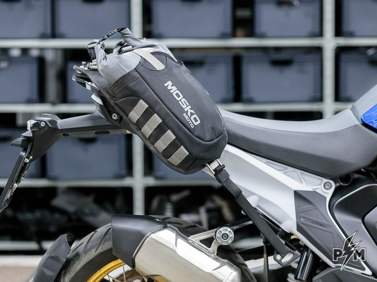 Perun Moto BMW R1300GS Gnoblin mount with Mosko moto Reckless 10