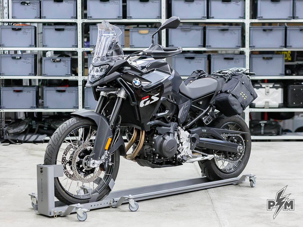 Perun moto BMW F900GS luggage rack and rackless supports with Kriega BMW GS OS-Base and OS-12 bags