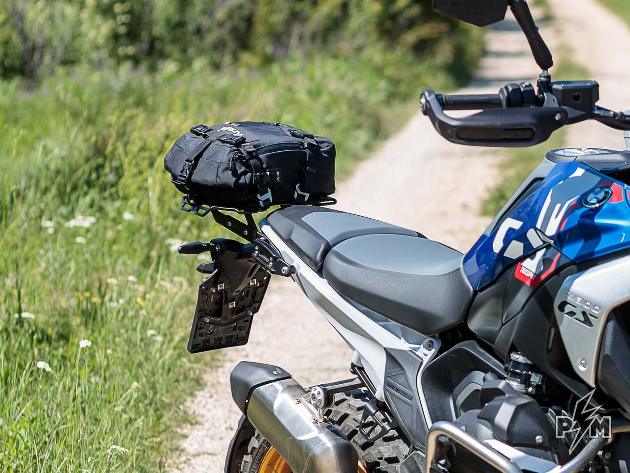 Perun moto BMW R1300GS Top luggage rack - sport with Kriega US-10 Drypack