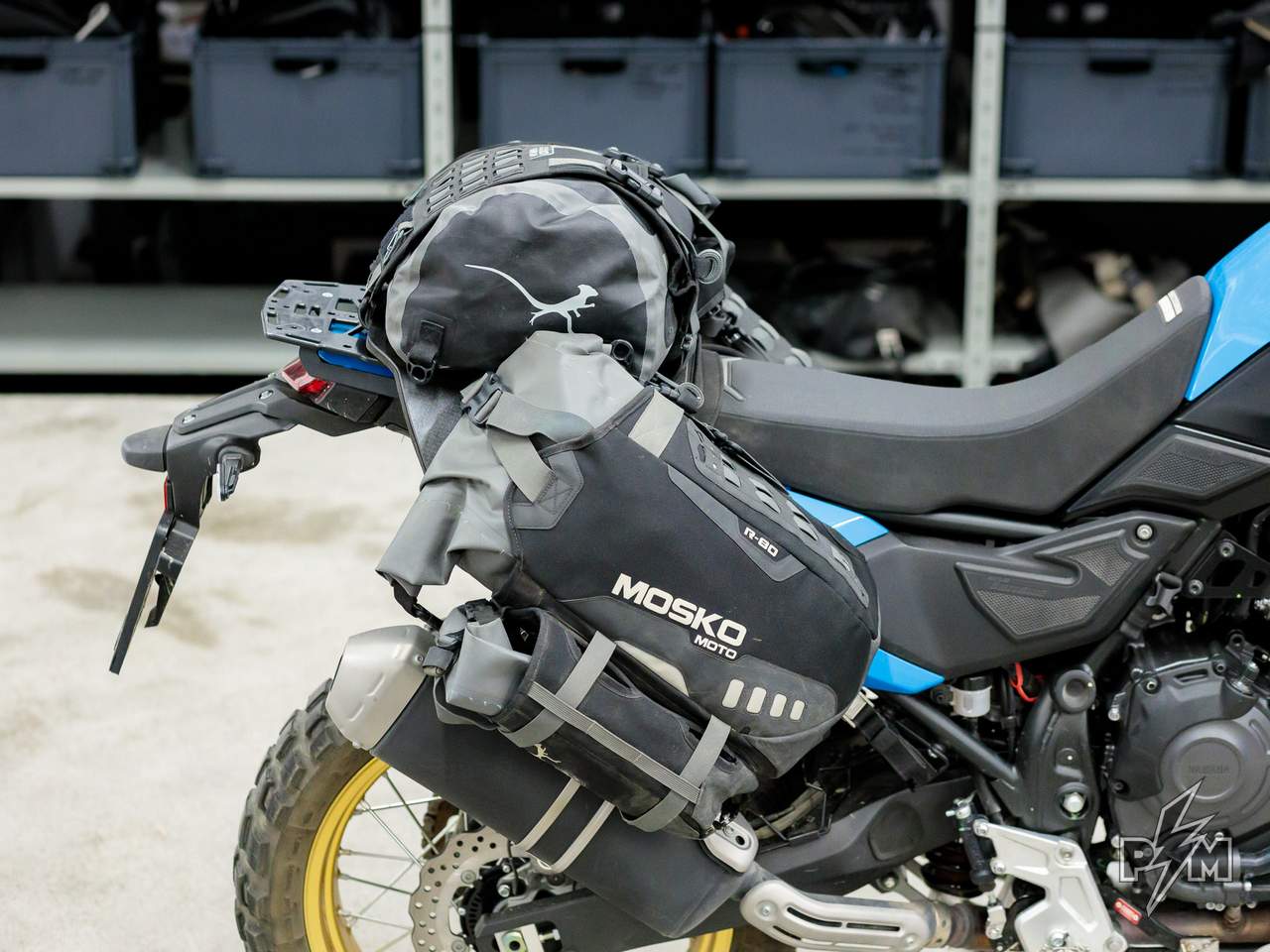Perun moto Yamaha Tenere 700 Top luggage rack with Mosko Reckless 80 - Side view
