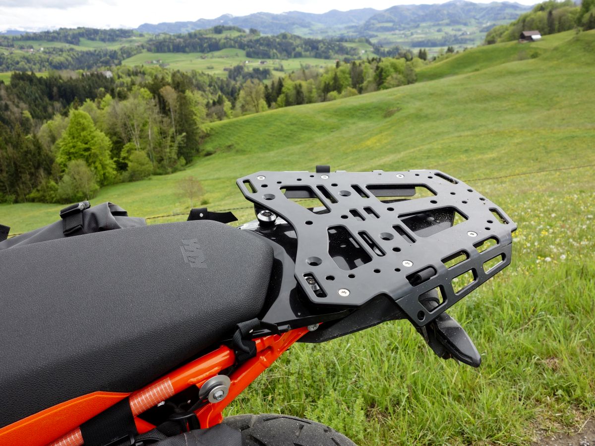 Top luggage rack + Subplate on KTM 790 Adventure R