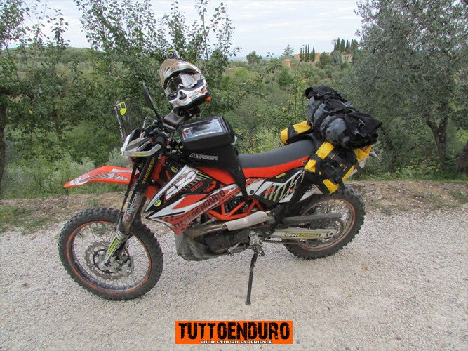 Perun moto Heel guards and Wolfman Rolie bags