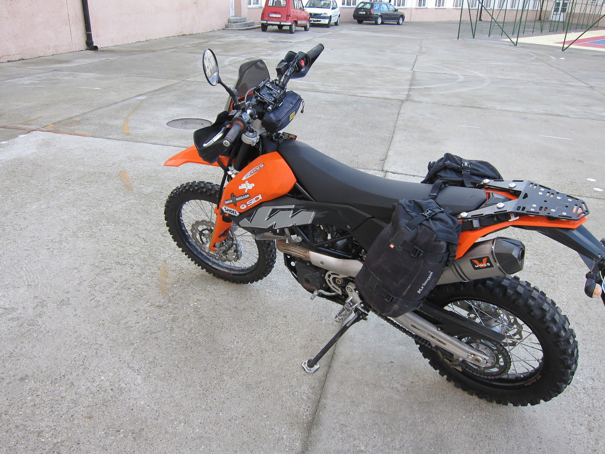 Kriega Overlander-30 bags, Perun moto KTM 690 Enduro Lugage rack SD and Heel guards