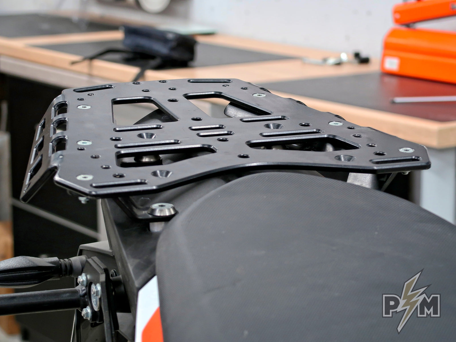 790/890/1X90 Top luggage rack and optional 1X90 subplate - brief overview and clarification