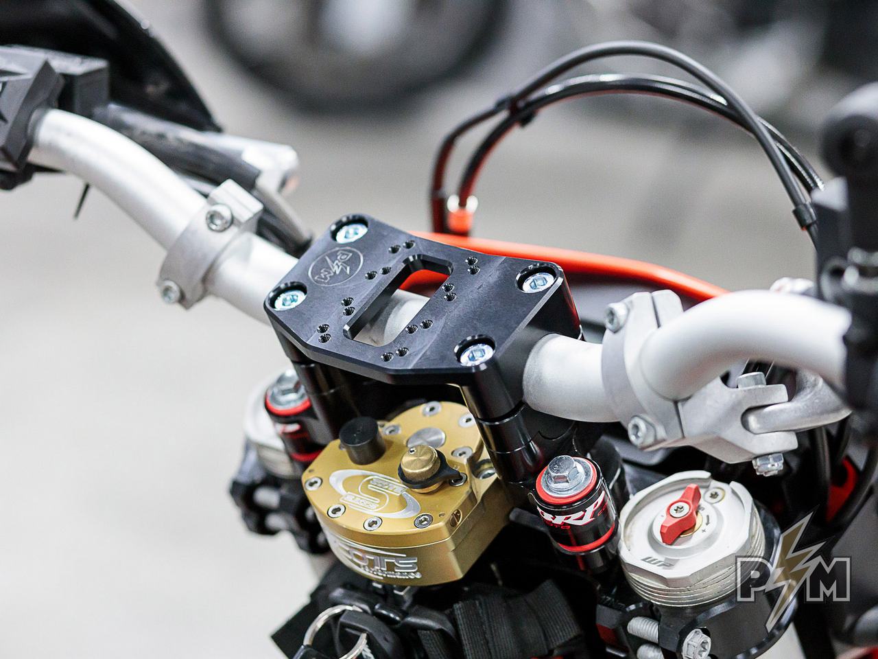 Upper handlebar clamp 38/40x90 AMPS - Perunmoto