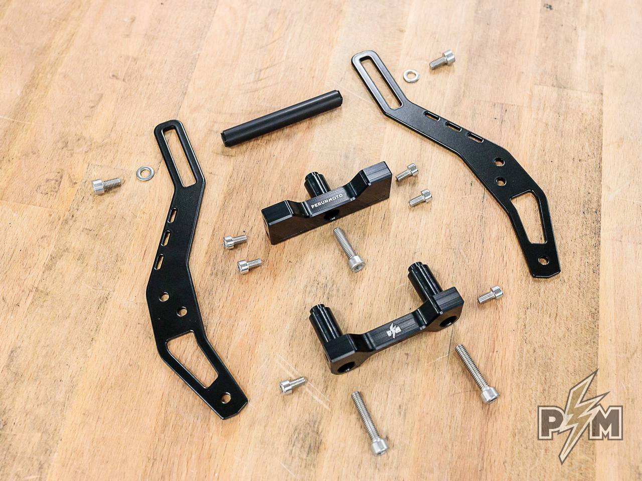 Perunmoto_Ducati_DesertX_R12_GPS_mount-8