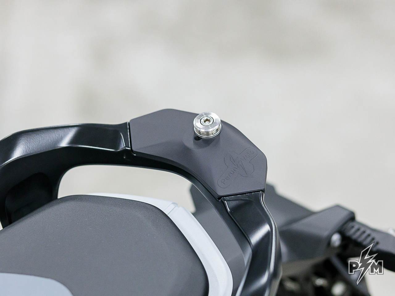 Perun moto BMW R1300GS Gnoblin mount - 2