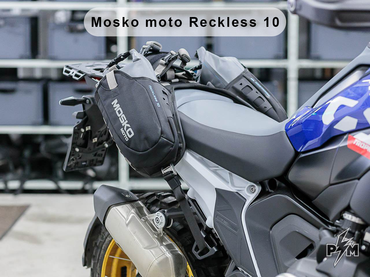 Perun moto R1300GS Top luggage rack - Sport with Mosko moto Reckless 10